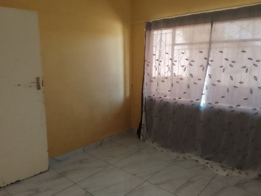 2 Bedroom Property for Sale in Rustenburg Central North West
